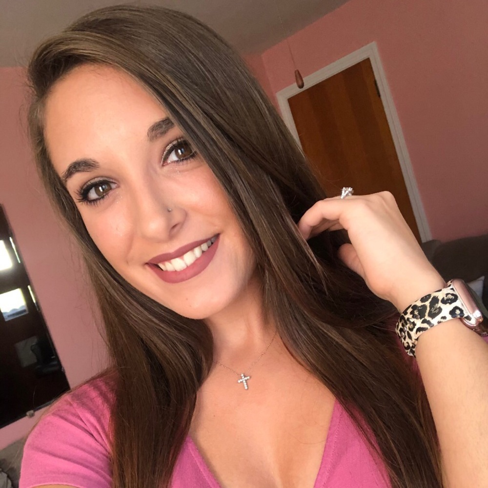 Meet your Posher, Brianna